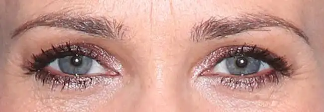 40. On a scale of 1-10, How good-looking are these eyes?