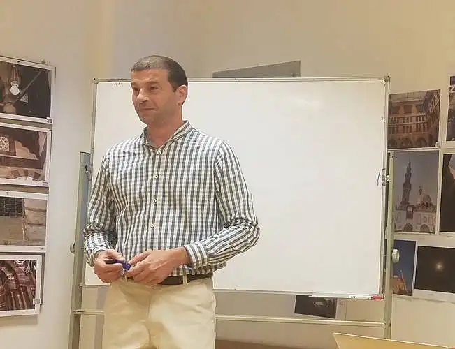 Нова форма за преглед на факултетот - Мостафа Јосри - Предавач по математика