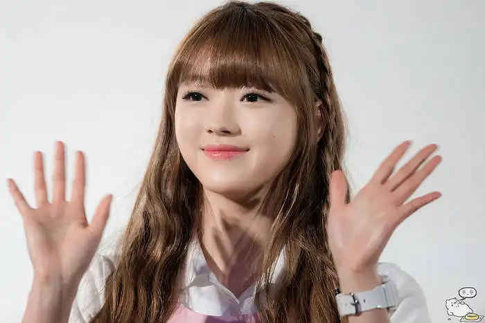 Yooa (Yoo Yeon Ju) *Oh My Girl